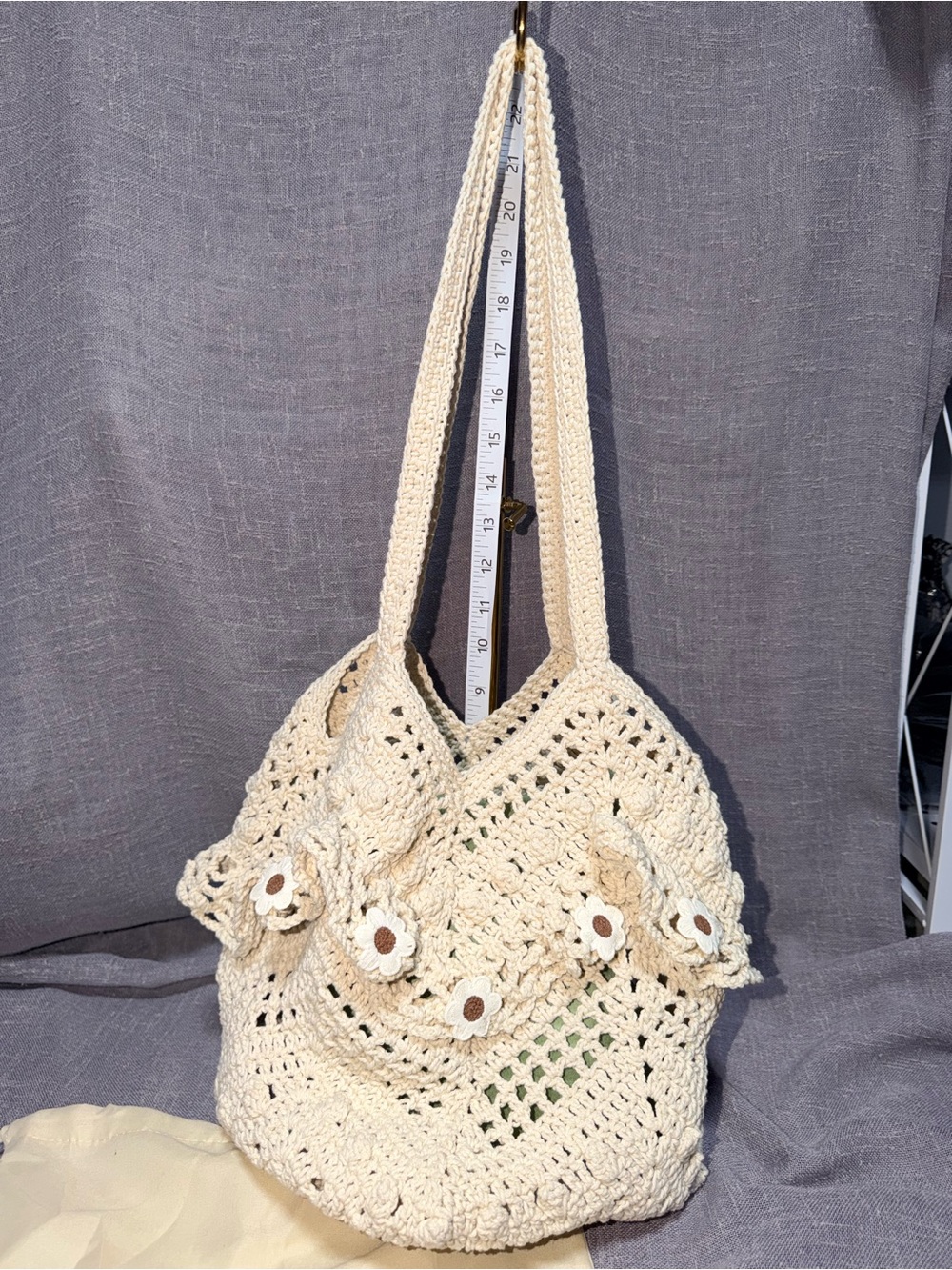 Handmade Crocheted Daisy Tote Bag in Cream - Picture 2 of 6